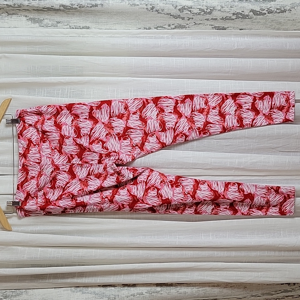 LuLaRoe Red and Pink Heart Leggings Tall and Curvy - Picture 3 of 6